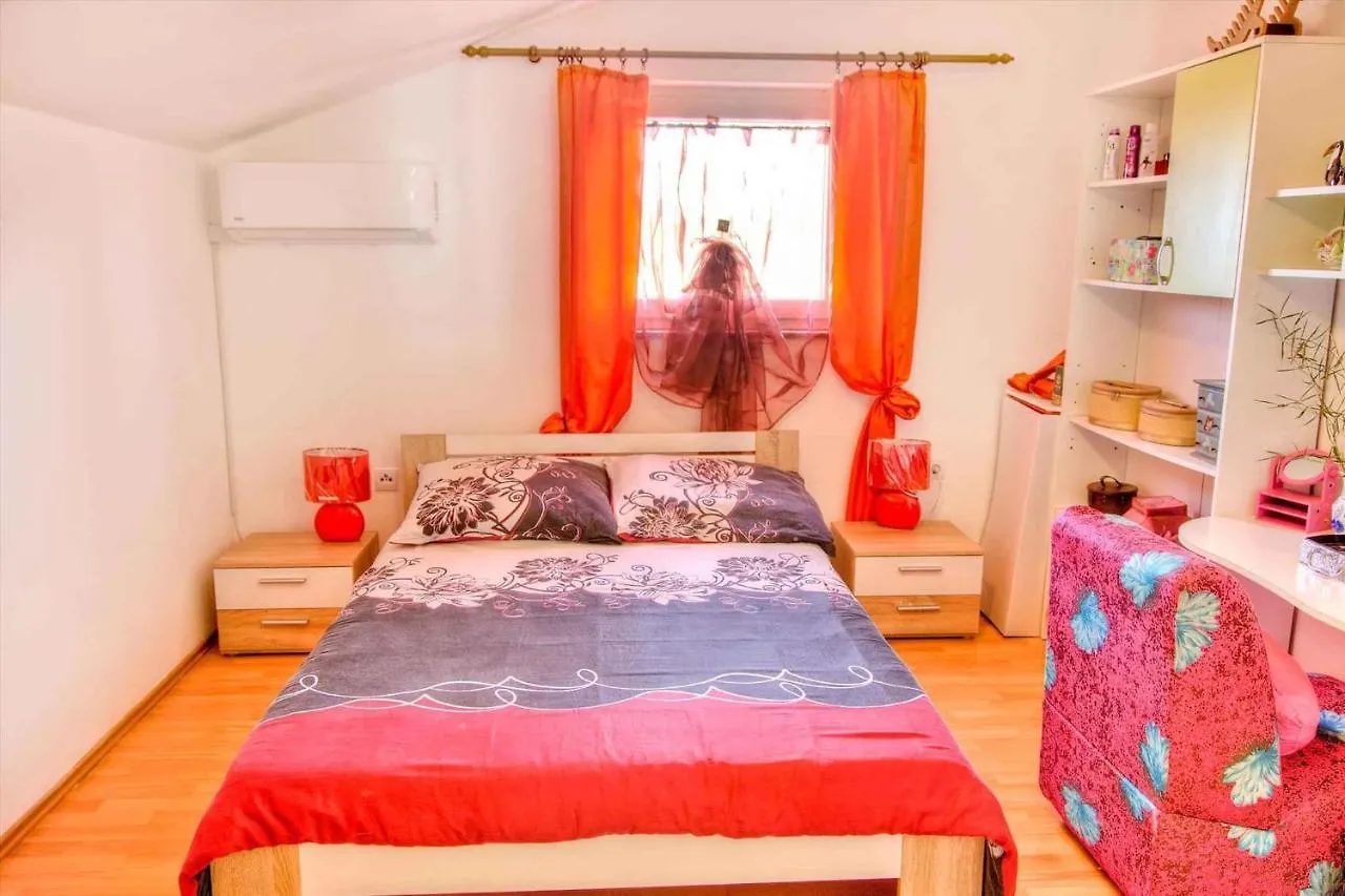 Holiday Home In Muntic/Istrien 31126 Muntić